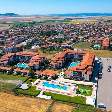 Apartcomplex Chateau Aheloy Luaran gambar