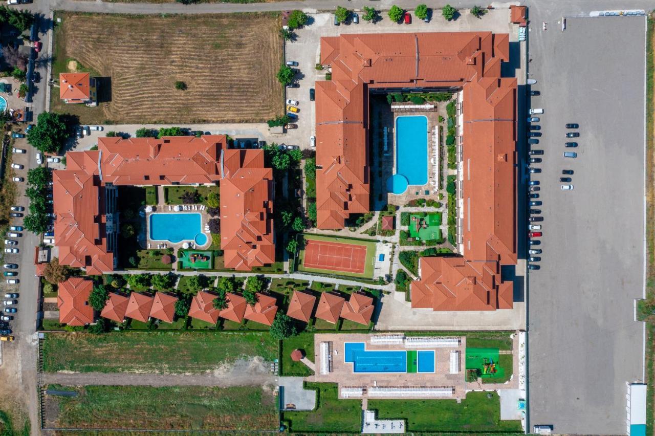Apartcomplex Chateau Aheloy Luaran gambar