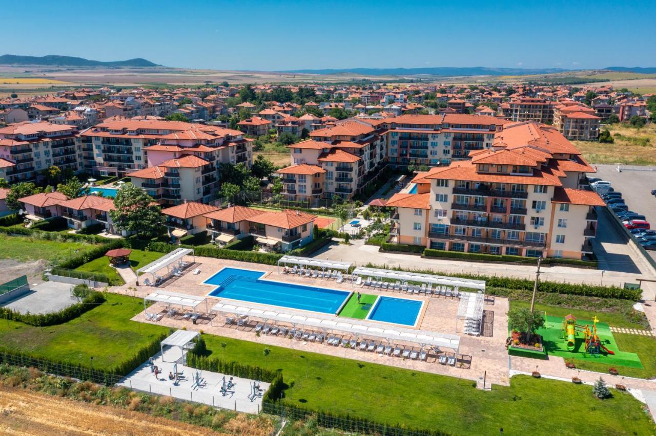 Apartcomplex Chateau Aheloy Luaran gambar