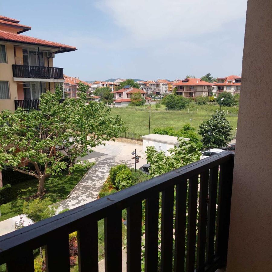 Apartcomplex Chateau Aheloy Luaran gambar