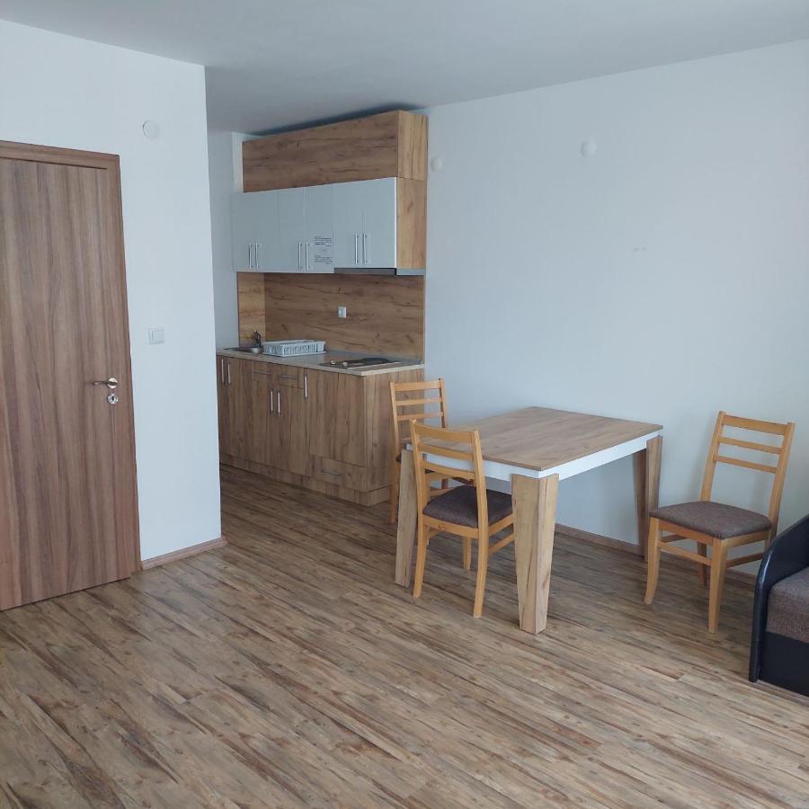 Apartcomplex Chateau Aheloy Luaran gambar