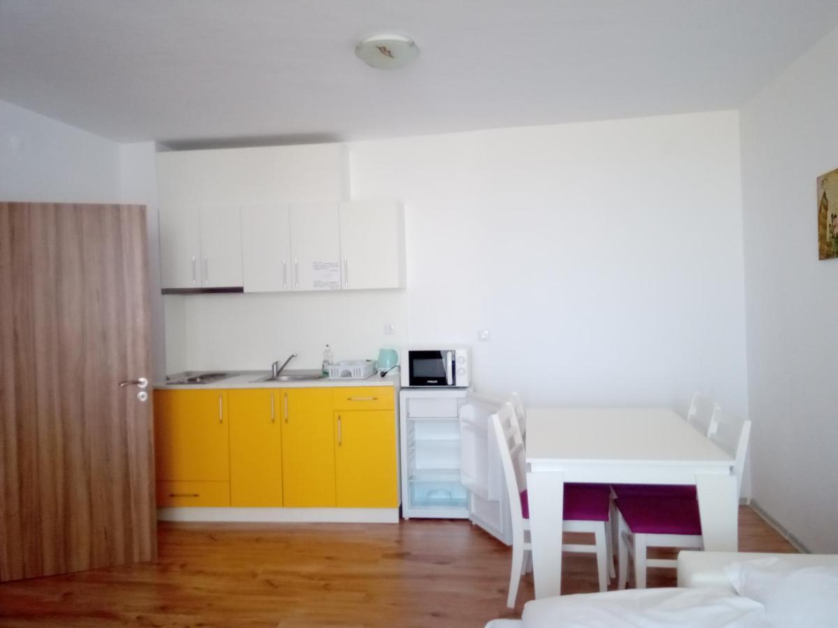 Apartcomplex Chateau Aheloy Luaran gambar