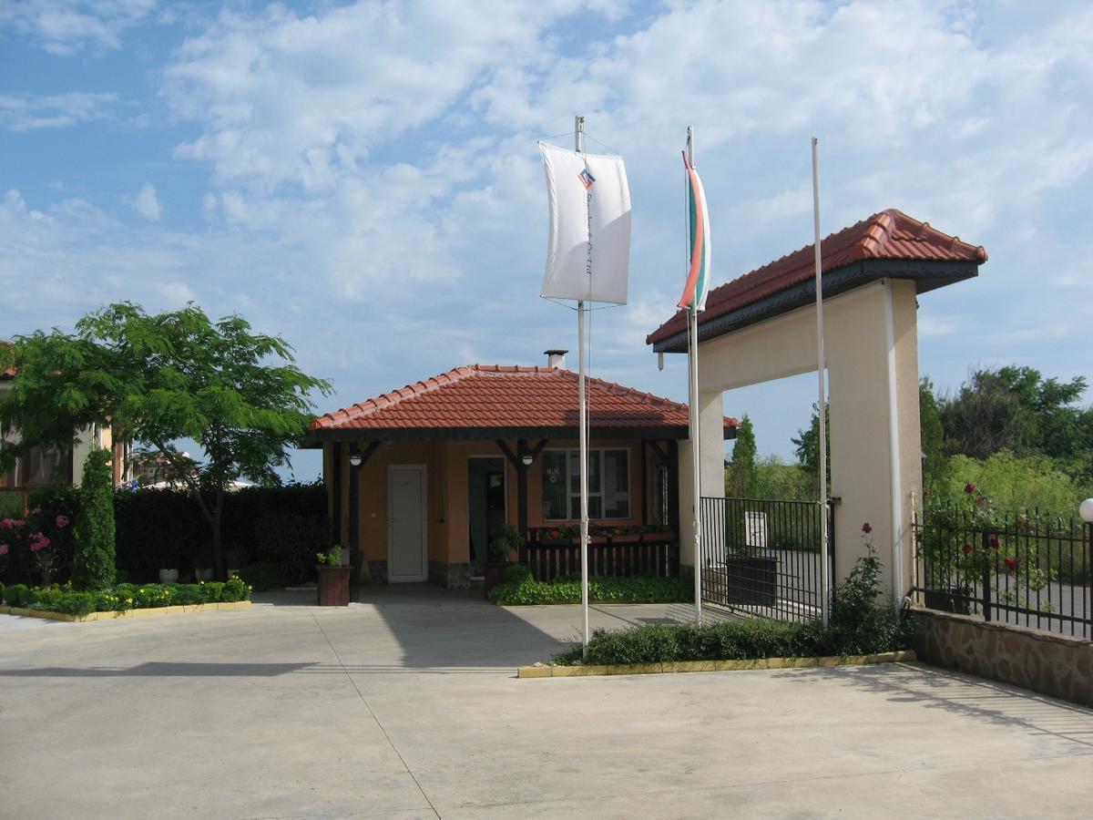 Apartcomplex Chateau Aheloy Luaran gambar