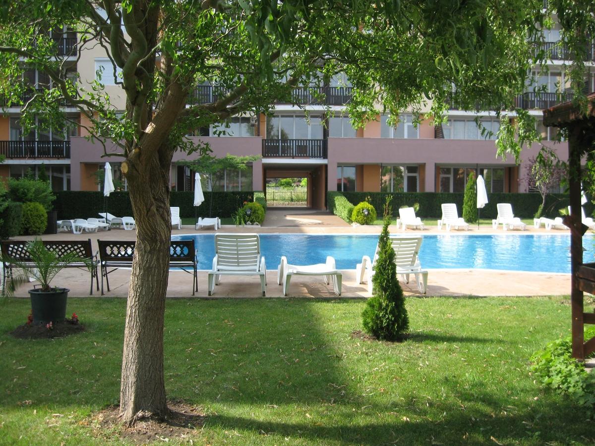 Apartcomplex Chateau Aheloy Luaran gambar