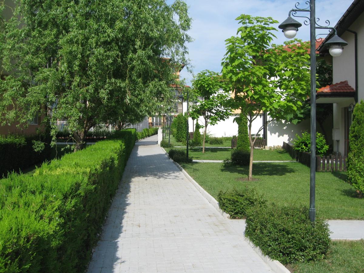 Apartcomplex Chateau Aheloy Luaran gambar