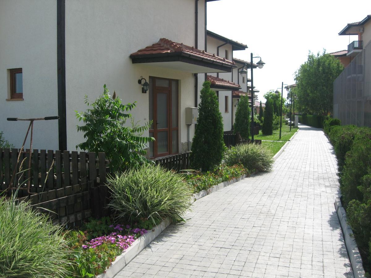 Apartcomplex Chateau Aheloy Luaran gambar