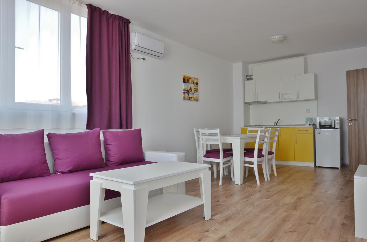 Apartcomplex Chateau Aheloy Luaran gambar