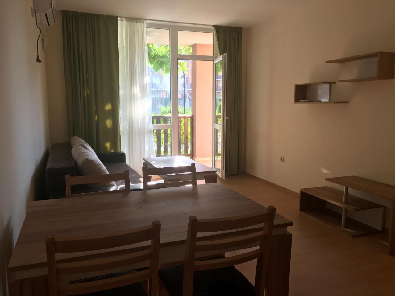 Apartcomplex Chateau Aheloy Luaran gambar
