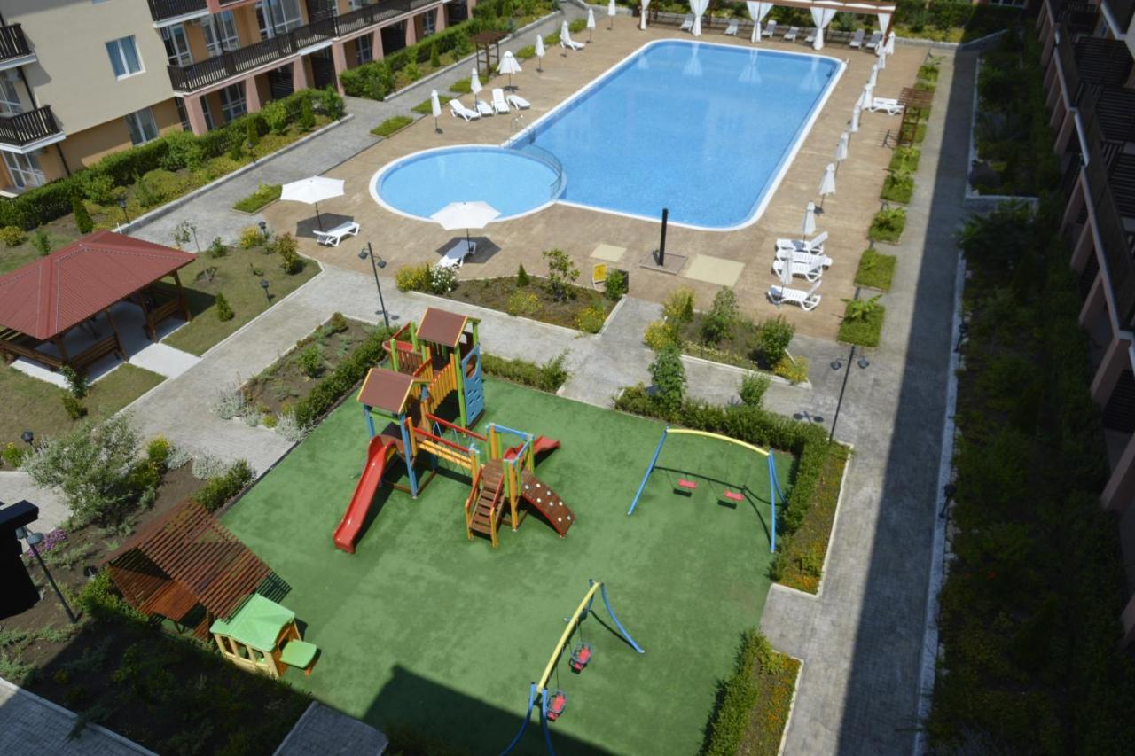 Apartcomplex Chateau Aheloy Luaran gambar